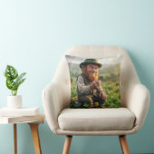 St. Patrick's Day Leprechaun Admiring a Gold Coin クッション (椅子)