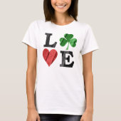 St. Patrick's Day LOVE withハートとシャムロック Tシャツ (正面)