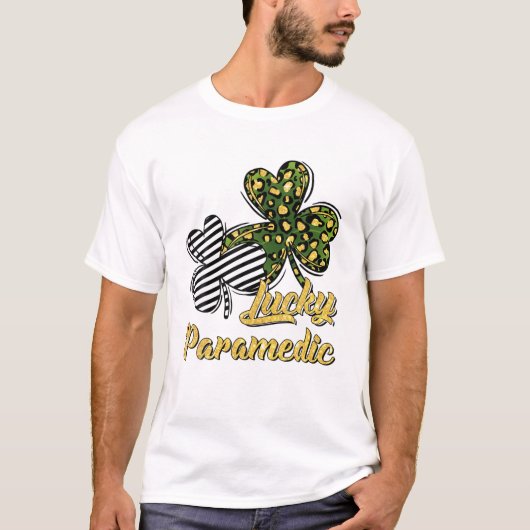 St Patrick's Day Lucky Paramedic Clover Shamrock Tシャツ (正面)