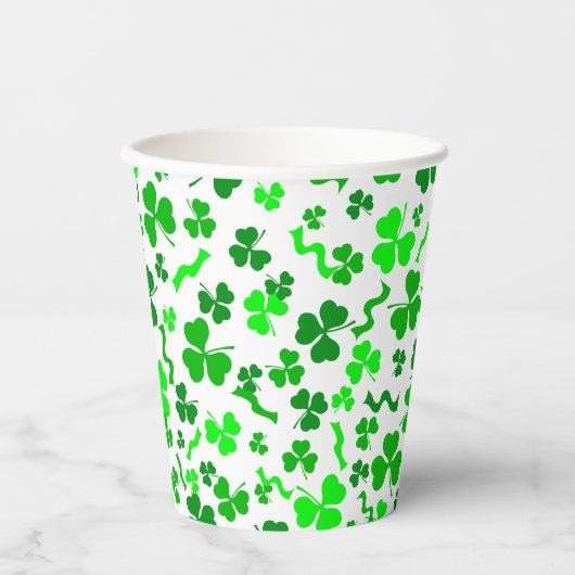 St Patrick's Day Lucky Shamrocks Confetti Pattern 紙コップ (正面)
