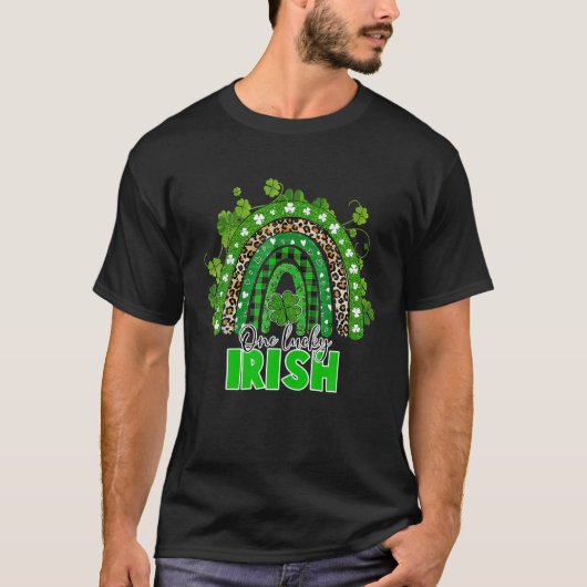 St Patrick's Day One Lucky Irish Rainbow Shamrock Tシャツ (正面)
