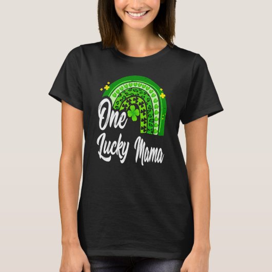 St Patrick's Day One Lucky Mama Leopard Rainbow Tシャツ (正面)