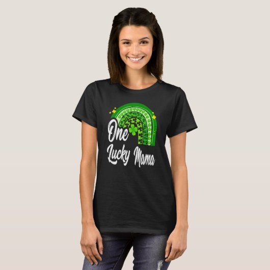 St Patrick's Day One Lucky Mama Leopard Rainbow Tシャツ (正面フル)