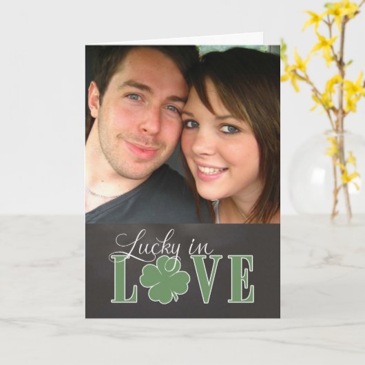 St. Pat's Chalkboard - Lucky in Loveの写真を見カスタムる カード (黄色い花)