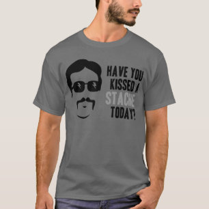 Stache今日接吻されるあります Tシャツ