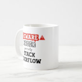 Stack Overflowで動くコーダー | プログラミング コーヒーマグカップ (正面左)