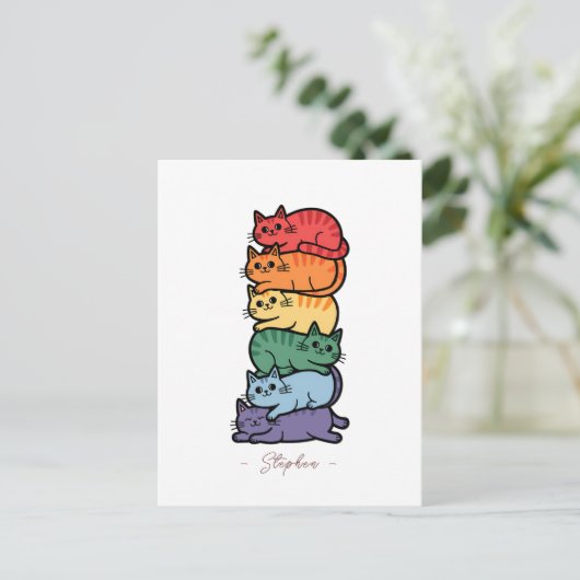 Stacked Rainbow Cats - LGBTQプライドお祝い ポストカード (スタンド正面)