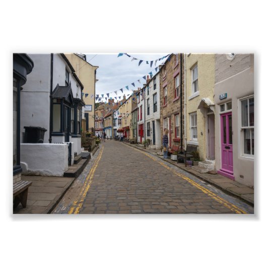 Staithes High Street Cobbled Road フォトプリント (正面)