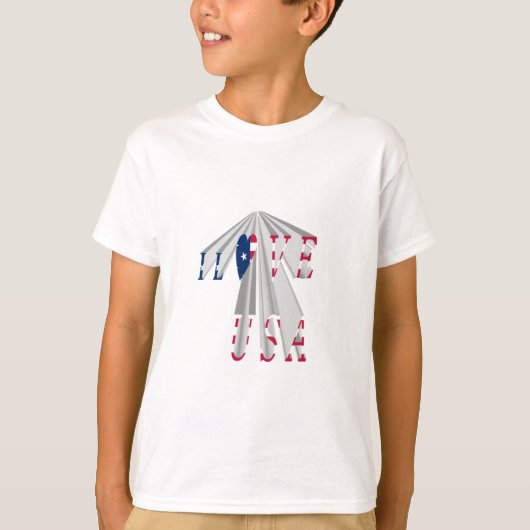Star-Spangled Statement：グラフィックI Love USAデザイン Tシャツ (正面)
