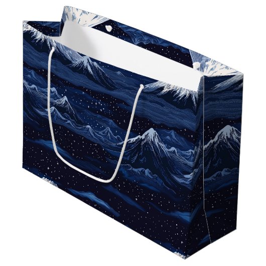 Starlit Peaks – Midnight Mountain Sky (3) ラージペーパーバッグ (正面アングル)