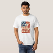 Stars, Stripes & Women’s Rights Distressed Flag Tシャツ (正面フル)