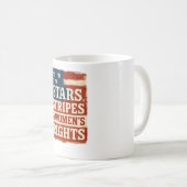 Stars, Stripes & Women's Rights ディストressedフラグ コーヒーマグカップ (正面右)