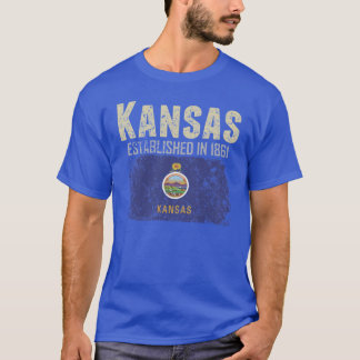 State of Kansas Apparel with flag on a distressed  Tシャツ