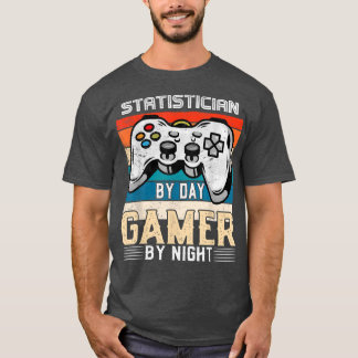 Statistician by day gamer by night video gaming fa tシャツ