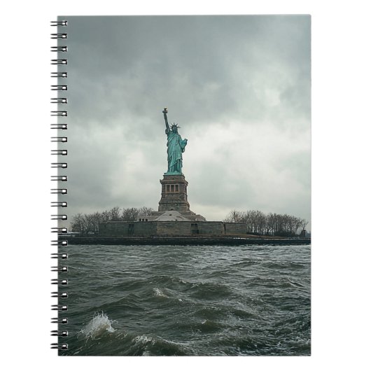 Statue of Liberty in Storm Notebook ノートブック (正面)