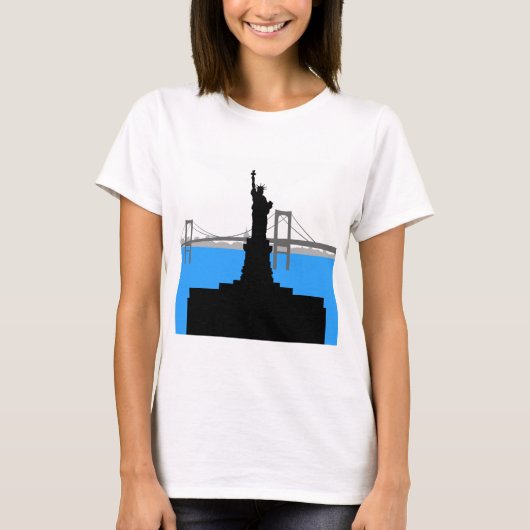 Statue of Liberty Silhouette New York Skyline Tシャツ (正面)