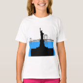 Statue of Liberty Silhouette New York Skyline Tシャツ (正面)