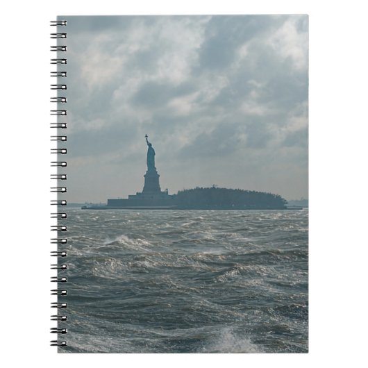 Statue of Liberty Stormy Waters Notebook ノートブック (正面)