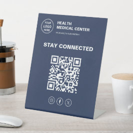 Stay Connected Medical Clinic Healthcareロゴ 台座サイン