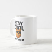 Stay Cool Everywhere Dog コーヒーマグカップ (正面左)