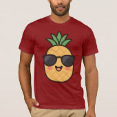 Stay Cool – Kawaii Pineapple Summer Design Tシャツ (正面)