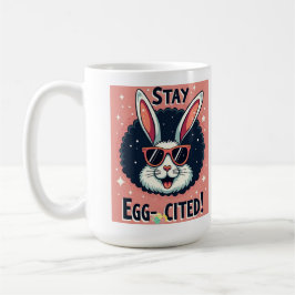 Stay Egg-exited!:レトロイースターバニービベス コーヒーマグカップ