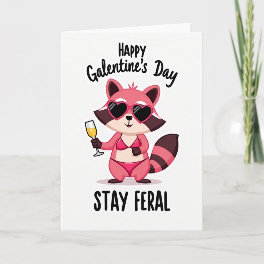 Stay Feral Galentines Raccoon Card カード (正面)