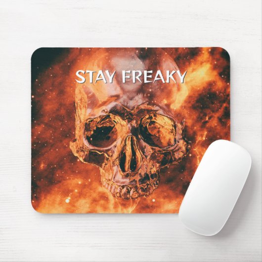 Stay Freaky. Flaming skull in space マウスパッド (マウス)