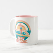 Stay Golden Retro Surf Mug Coastal Boho ツートーンマグカップ (正面左)