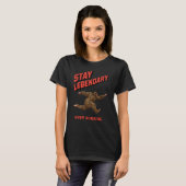 Stay Legendary, Keep Running Funny Bigfoot Tシャツ (正面フル)