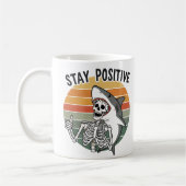 Stay Positive Skeleton Shark Sunset コーヒーマグカップ (左)