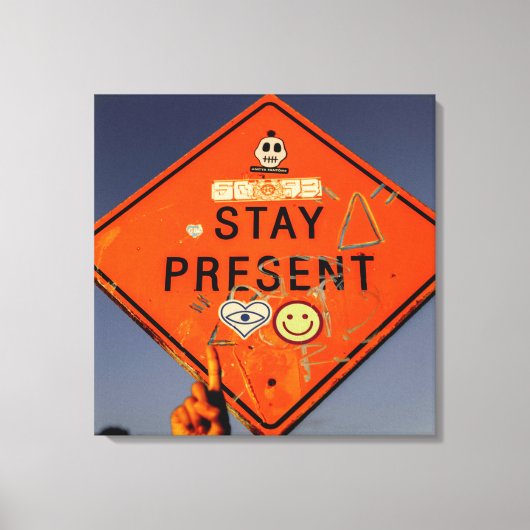 Stay Present, Orange Road Sign Graffiti キャンバスプリント (正面)