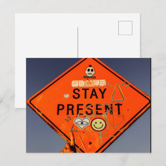 Stay Present, Orange Road Sign Graffiti ポストカード (正面/裏面)