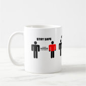Stay Safe People Red Shirt コーヒーマグカップ (左)