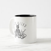 Stay Weird Catopus Cat and Octopus Mashup ツートーンマグカップ (正面左)