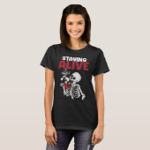 Staying Alive Scary Skeleton Women  Pirates Party Tシャツ (正面フル)