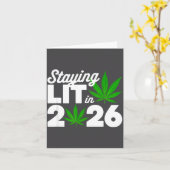 Staying Lit 2026 High Wasted Weed New Years Funny カード (黄色い花)