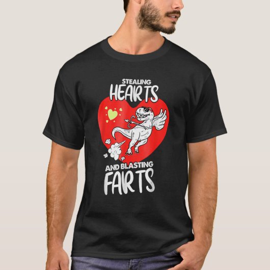 Stealing Hearts And Blasting Farts Dino Cupid Vale Tシャツ (正面)