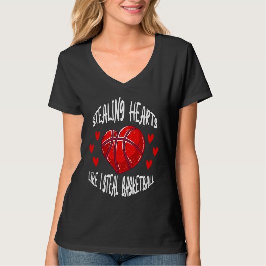 Stealing Hearts Like I Steal Basketball Valentines Tシャツ (正面)