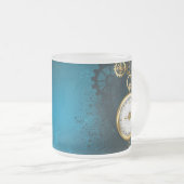 Steampunkターコイズ背景(ギア) フロストグラスマグカップ (正面右)