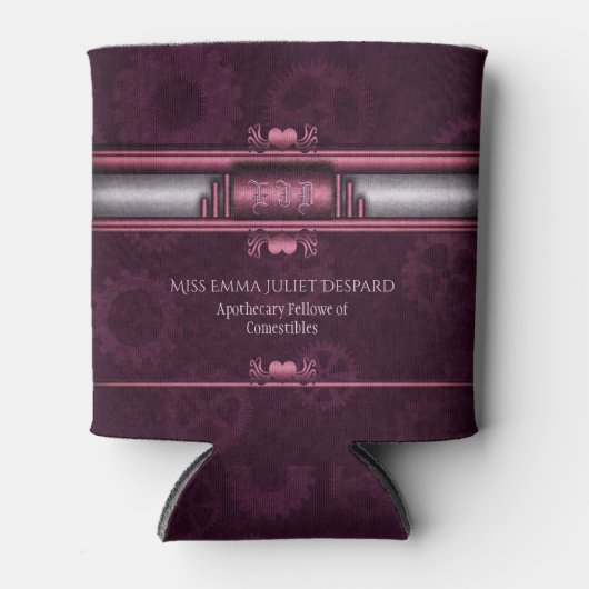 Steampunk、ピンクのハートとモノグラムの銘板 缶クーラー (正面)