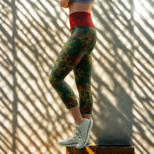 Steampunk Snowflake Red and Green Tartan カプリレギンス