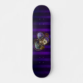 Steampunk Spider on Purple スケートボード (正面)