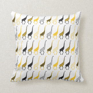 Stencil Giraffes クッション