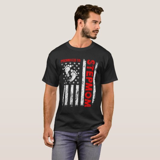 Stepmom Usaフラグ母の日の最初のTiに昇格 Tシャツ (正面フル)
