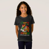 Steppin' Into Juneech – 黒人女性プライド Tシャツ (正面フル)