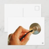 Stethoscoop in een hand voor een ziekenhuis sfeer. ポストカード (正面/裏面)