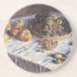 Still Life with Apple and Grues by Claude Monet コースター<br><div class="desc">Still Life with Apple and Grues (1880) by Claude Monetはヴィンテージの印象派のアート素晴らし・スチル・ライフ絵画ズだ。感謝のディナーにセットされたリンゴとブドウを含むテーブルの上のバスケットの様々な果物。アーティストについて：クロード・モネ(1840-1926)は印象派の運動の創始者であフランスのり絵画、その絵画の大部分は「空中に浮かぶ」（野外に浮かぶ）スタイル印象派の風景である。</div>