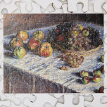 Still Life with Apple and Grues by Claude Monet ジグソーパズル<br><div class="desc">Still Life with Apple and Grues (1880) by Claude Monetはヴィンテージの印象派のアート素晴らし・スチル・ライフ絵画ズだ。感謝のディナーにセットされたリンゴとブドウを含むテーブルの上のバスケットの様々な果物。アーティストについて：クロード・モネ(1840-1926)は印象派の運動の創始者であフランスのり絵画、その絵画の大部分は「空中に浮かぶ」（野外に浮かぶ）スタイル印象派の風景である。</div>