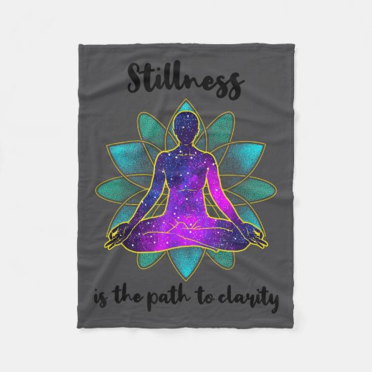 Stillness Is The Path To Clarity Gratitude Motivat フリースブランケット (正面)